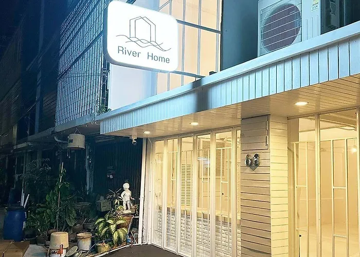 Hotel River 3*