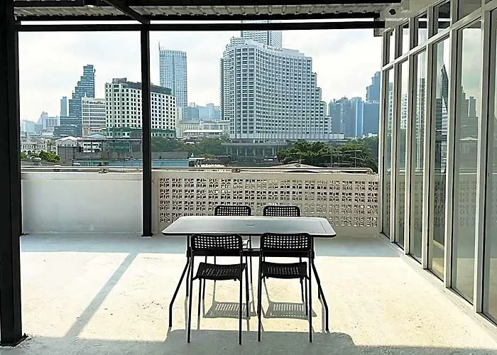 Hotel River 3*